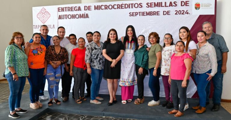 AYUNTAMIENTO DE TAPACHULA Y GOBIERNO DEL ESTADO, ENTREGAN MICROCRÉDITOS DEL PROGRAMA SEMILLAS DE AUTONOMÍA