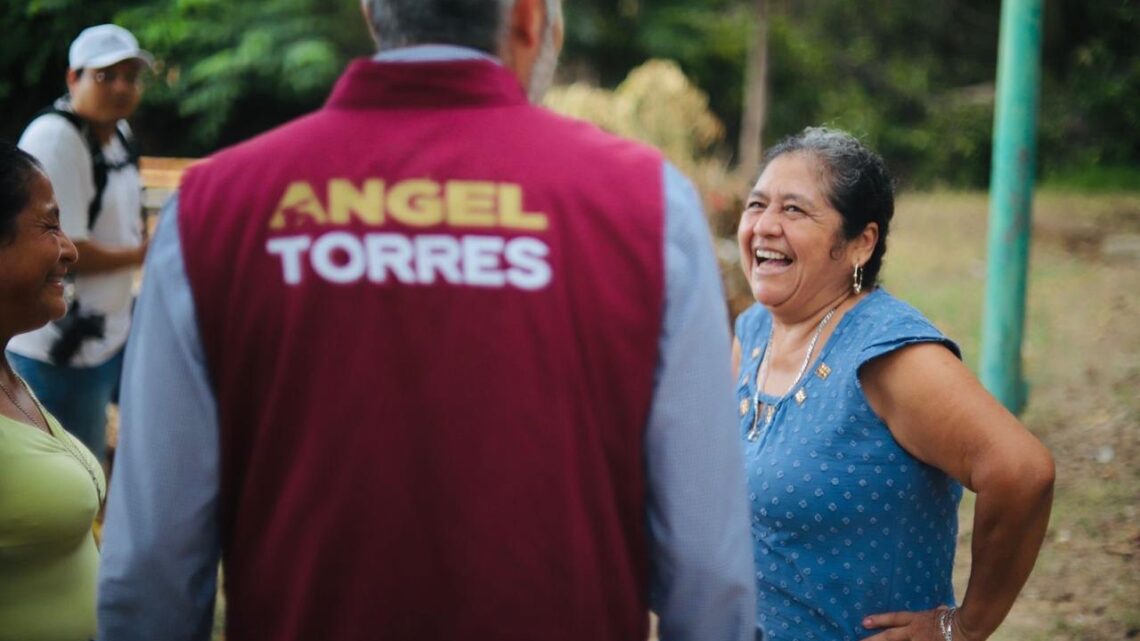 Mantiene Angel Torres cercanía con la gente en recorridos por colonias