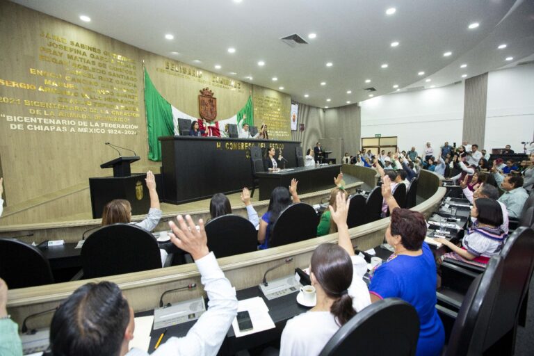 Luis Ignacio Avendaño turna a comisiones parlamentarias diversas disposiciones