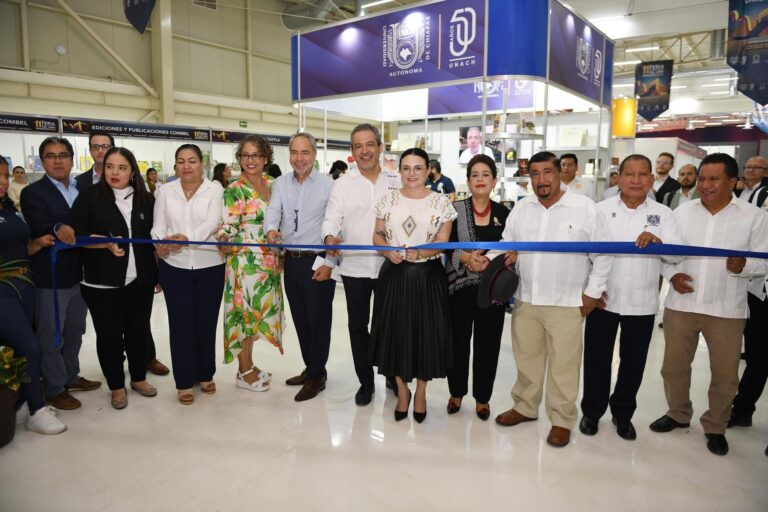 Inaugura el rector Carlos Faustino Natarén Nandayapa las actividades de la 11ª. FIL UNACH 2024