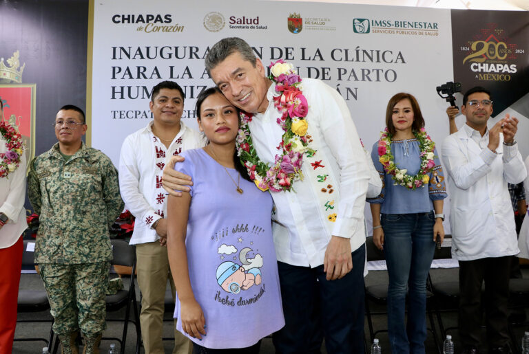 En Tecpatán, Rutilio Escandón inaugura Clínica para la Atención de Parto Humanizado