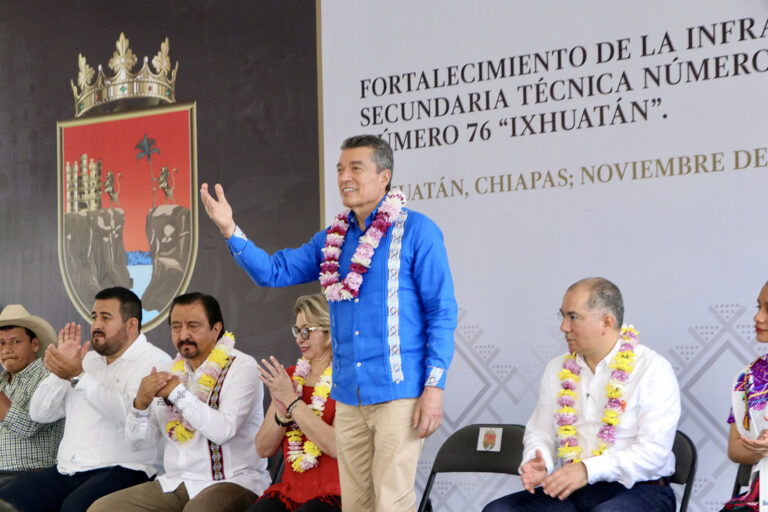 En Ixhuatán, Rutilio Escandón inaugura espacios en la Secundaria Técnica No. 83 y del Cobach Plantel 76