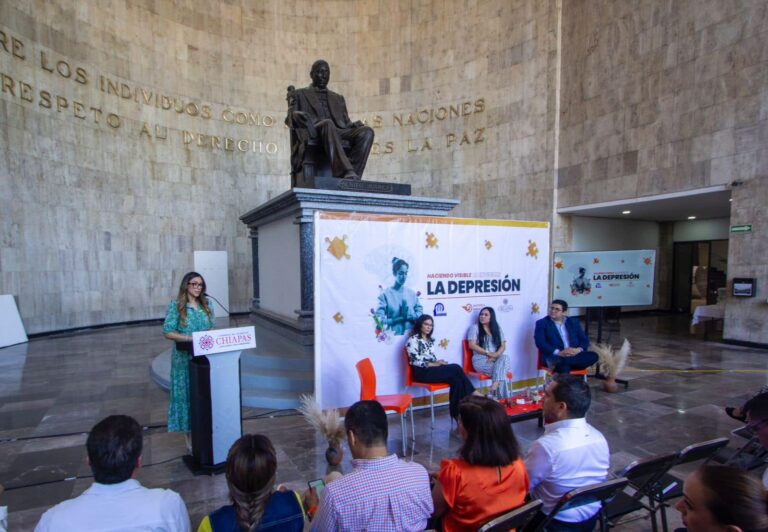 Imparten conversatorio sobre la depresión en Congreso Estatal