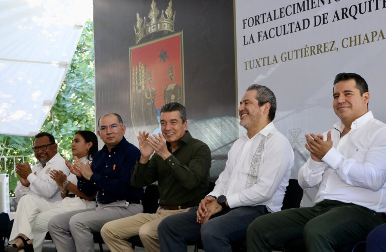 Fortalecimos la infraestructura educativa y pagamos deudas heredadas en la Unach: Rutilio Escandón