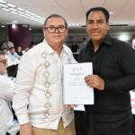 Entrega UNACH al gobernador Eduardo Ramírez Aguilar programa de la asignatura “Taller de Alfabetización y Servicio a la Sociedad”