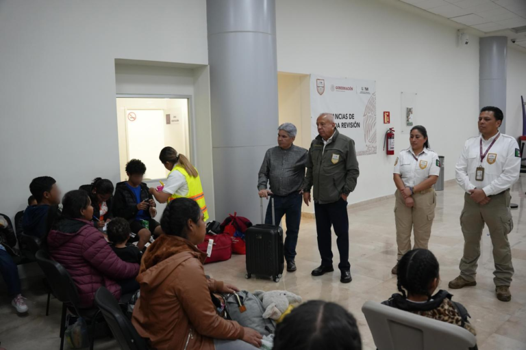 México supervisa vuelo de repatriación hacia Honduras con respeto a los derechos humanos