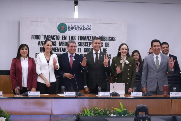 Análisis de economía global y políticas de EE. UU. en foro de la Cámara de Diputados