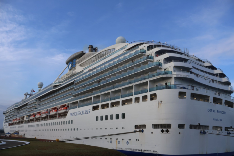 Tapachula da la bienvenida al Coral Princess e inicia la temporada de cruceros 2025