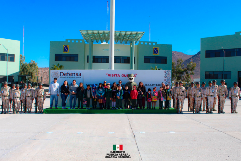 El Ejército Mexicano comparte enseñanzas con estudiantes en La Paz, BCS