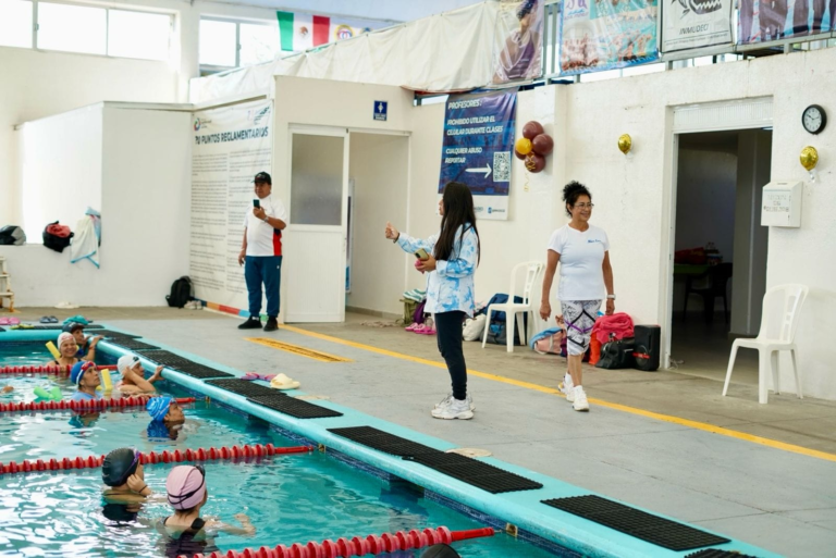 Cuautitlán Izcalli promueve la salud con clases gratuitas de aquafitness