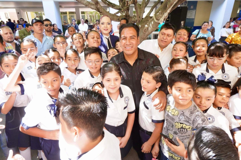 Eduardo Ramírez impulsa la educación en Chiapas con conectividad y becas