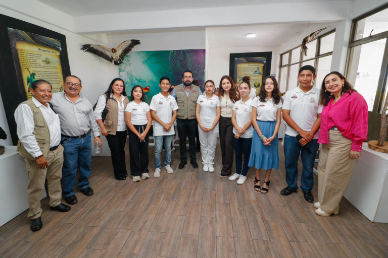 Inauguran en Villaflores la exposición itinerante “Evolución de las Aves de Chiapas”