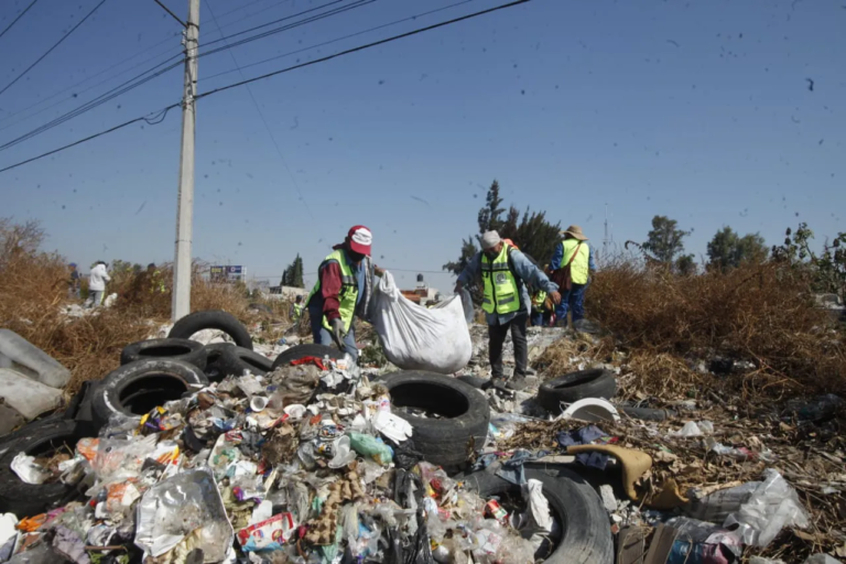 Ecatepec sancionará con multas de hasta 11 mil pesos a quienes tiren basura en la vía pública