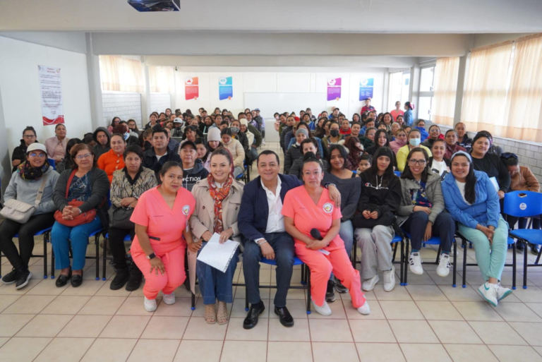 Gobierno de San Martín Texmelucan atiende necesidades de padres de familia del CENDI