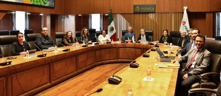 Pemex y SEMARNAT trabajan en soluciones ambientales y de seguridad industrial para el sector hidrocarburos.