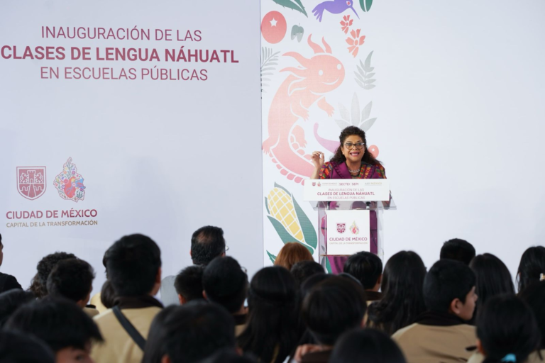 Inician clases de náhuatl en escuelas públicas de la CDMX