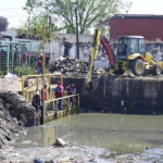 Gobernadora Delfina Gómez supervisa desazolve en presa El Ángulo para prevenir inundaciones