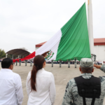 Valeria Rosales encabeza conmemoración del 85 aniversario del Día de la Bandera en Villaflores