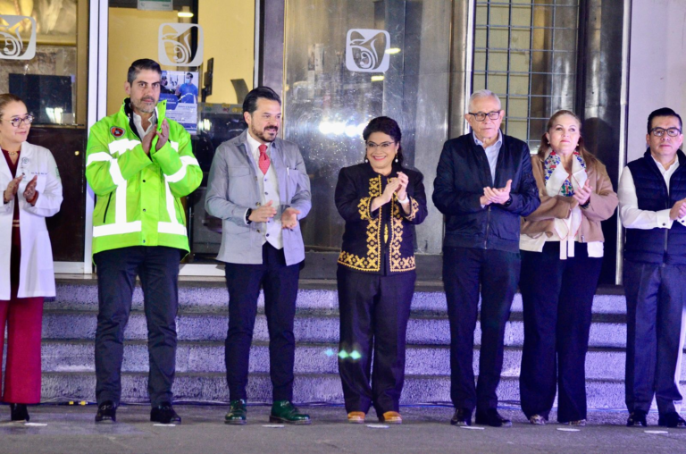 Banderazo de salida a 1000 nuevas ambulancias del IMSS que atenderán en la CDMX