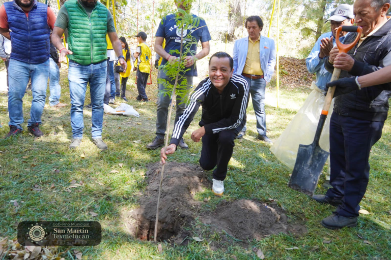 Texmelucan refuerza su compromiso ambiental con faenas comunitarias y reforestación