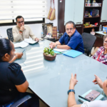 Alcalde Jorge Acero da seguimiento a escrituración de la Primaria Carmen Serdán Alatriste