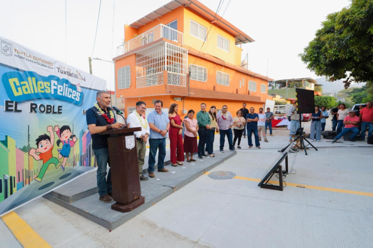 Inaugura Angel Torres Calles Felices en beneficio de la colonia El Roble