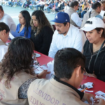 Entregan becas Rita Cetina a estudiantes de Xalapa para fortalecer la educación