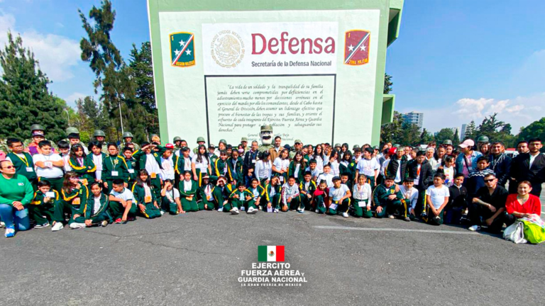 Estudiantes visitan el 80° Batallón de Infantería y conocen las labores del Ejército Mexicano.