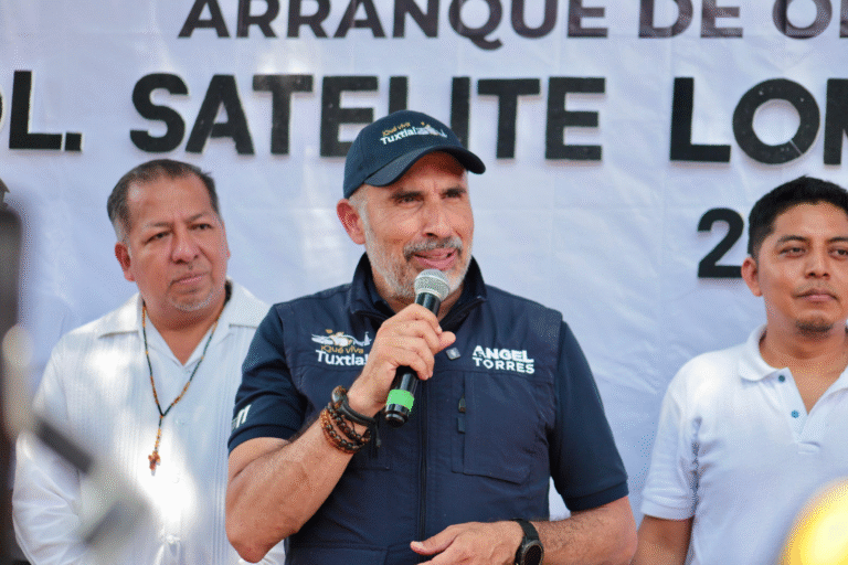 Vecinas y vecinos de Satélite Loma Larga tendrán una calle nueva: Ángel Torres