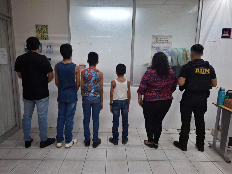 FGE en diligencia de cateo, rescata a tres menores de edad en Tuxtla Gutiérrez