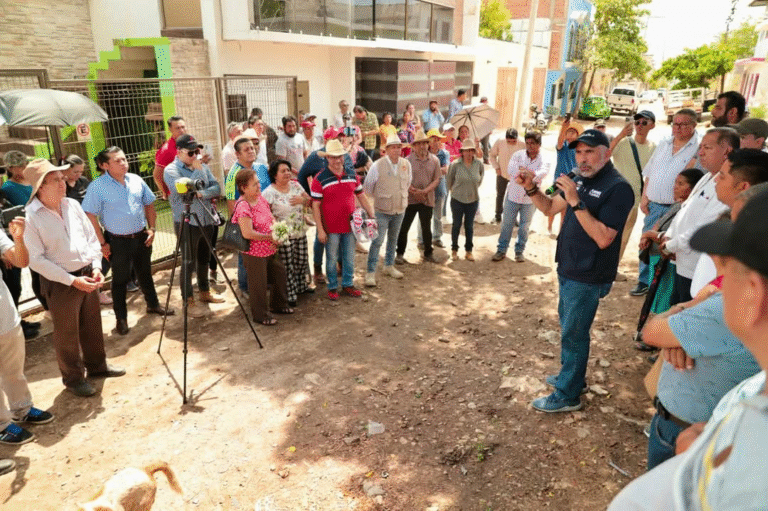 Anuncia Ángel Torres calles nuevas en Satélite Loma Larga y Linda Vista Shanká
