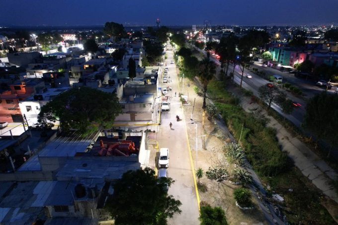 Instalan “Sendero Seguro” en Ecatepec con más de 200 luminarias y limpieza integral
