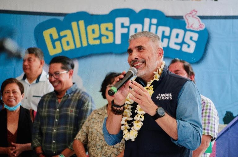 Ángel Torres inaugura pavimentación de la calle Jaspe en Jardines del Pedregal
