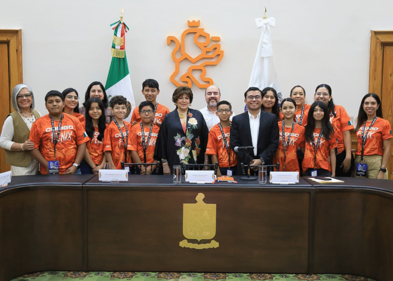 Nuevo León impulsa talento estudiantil con respaldo al equipo “Código Fénix” rumbo a torneo internacional de robótica