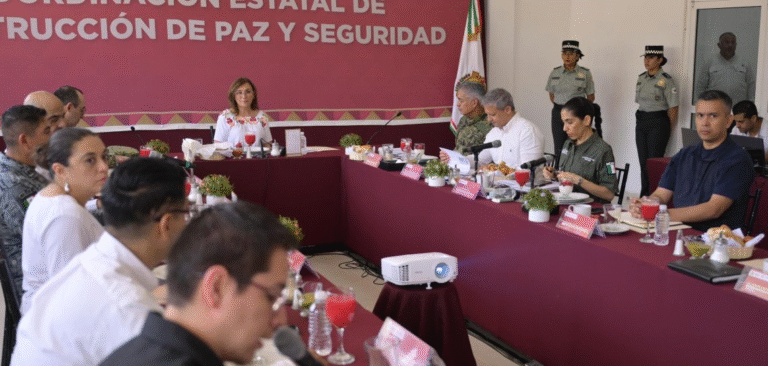 Rocío Nahle encabeza Mesa de Seguridad en Tihuatlán para garantizar jornada electoral en paz
