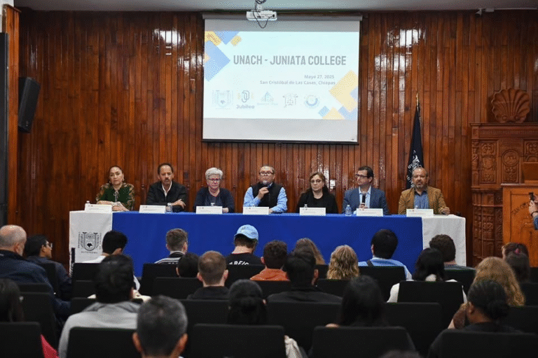 Estudiantes de Estados Unidos realizan estancia académica en la UNACH sobre migración y refugio