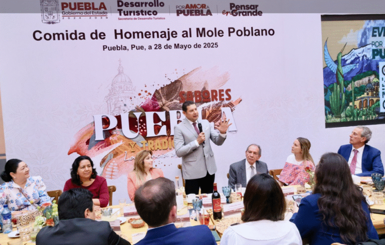Inicia Gobierno de Puebla la Ruta Gastronómica del Pasaporte Turístico 2025 con homenaje al mole