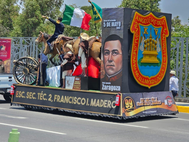Claudia Sheinbaum encabeza multitudinario Desfile Cívico Militar por el 5 de Mayo en Puebla