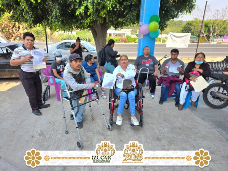 Izúcar de Matamoros impulsa inclusión con entrega gratuita de credenciales para personas con discapacidad