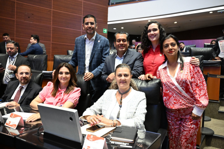 Morena en la Comisión Permanente: “¡Prohibido olvidar el FOBAPROA!”