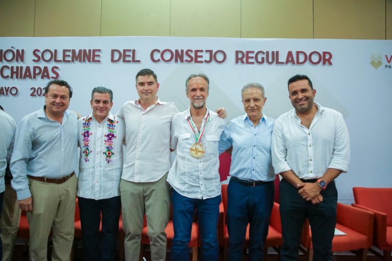 Tapachula reconoce a promotor del turismo sustentable con la Medalla Fray Matías de Córdova