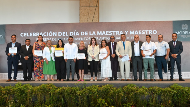 Gobernadora Margarita González Saravia reconoce a docentes como pilares de la transformación educativa