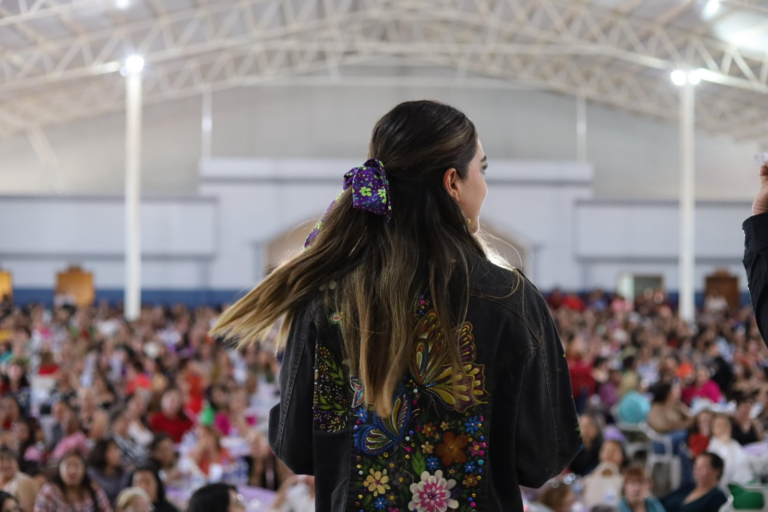Andrea Chávez celebra a las madres chihuahuenses en emotiva gira por Camargo, Namiquipa y Chihuahua capital