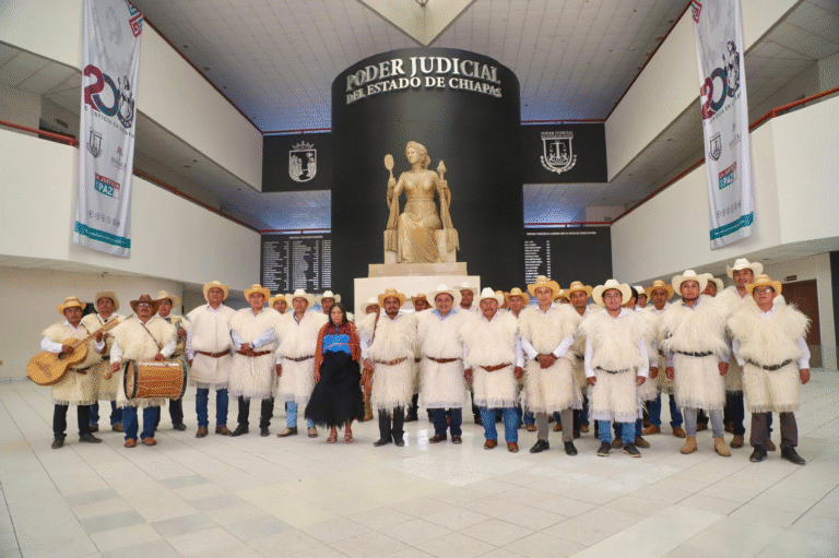 Presidente del Poder Judicial de Chiapas recibe a autoridades de San Juan Chamula y honra sus tradiciones