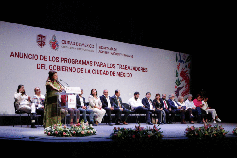 Clara Brugada anuncia programa histórico de mejora laboral para más de 42 mil trabajadores capitalinos
