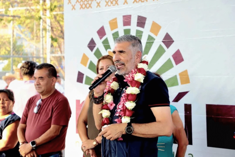 Programas “Nucú” y “Cine en tu colonia” continúan recorriendo colonias de Tuxtla: Angel Torres