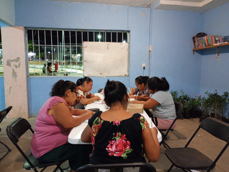 Avanza alfabetización de adultos mayores en Ciudad Maya con el programa “Chiapas Puede”