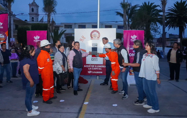 San Miguel Canoa se transforma con alumbrado LED gracias al programa Puebla Brilla