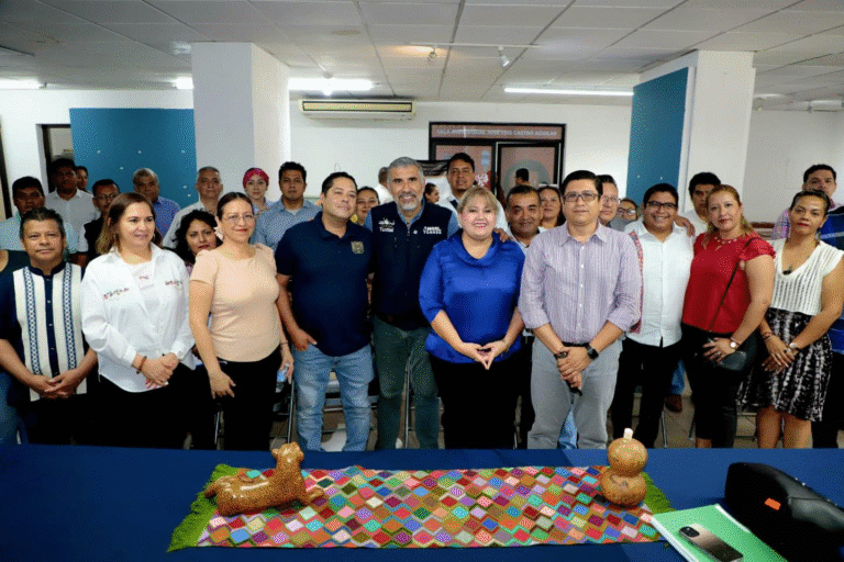 Capacitan a agencias municipales de Tuxtla sobre derechos humanos y retos del municipio