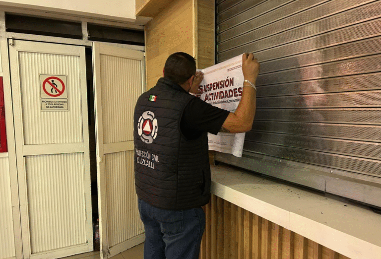 Protección Civil de Cuautitlán Izcalli sofoca incendio y clausura restaurante por incumplir normas de seguridad